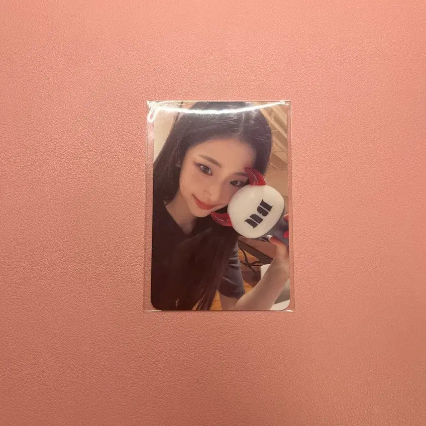 [BUNJANG] BABYMONSTER Official Lightstick POB Luka Photocard / 베이비몬스터 응원봉 특전 루카 포카