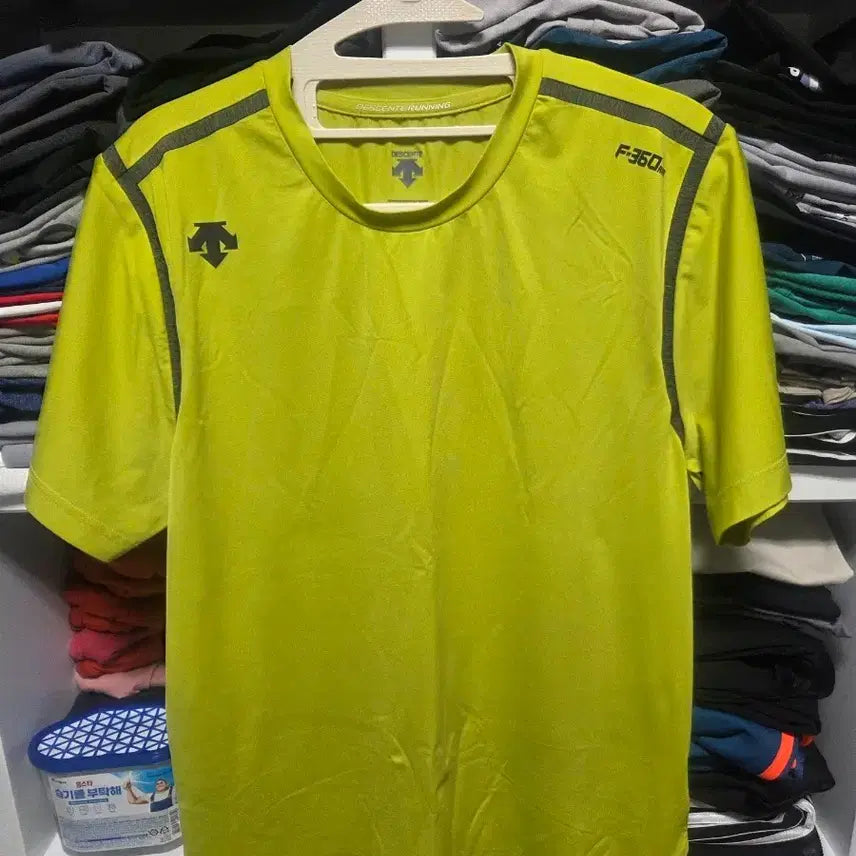 [BUNJANG] Descente F-360 Running T-Shirt Yellow Size 100 / 데상트 F-360 러닝 반팔티 옐로우 100