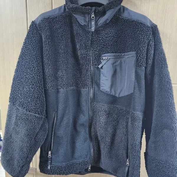 [BUNJANG] Uniqlo Engineered Fleece Jumper L Size / 유니클로 엔지니어드 후리스 L사이즈 판매합니다.