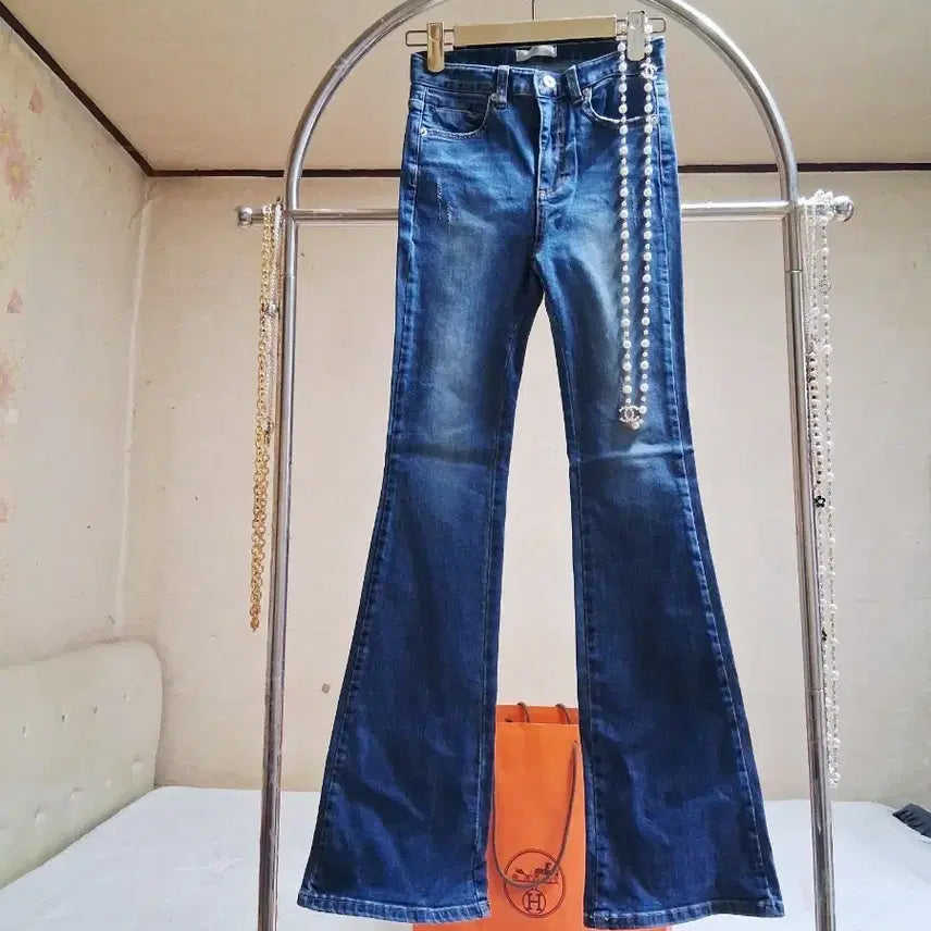 [BUNJANG] Ccluvyung Washed Denim Jeans / 워싱 데님 끌루영 브랜드. 새것 날씬하신분