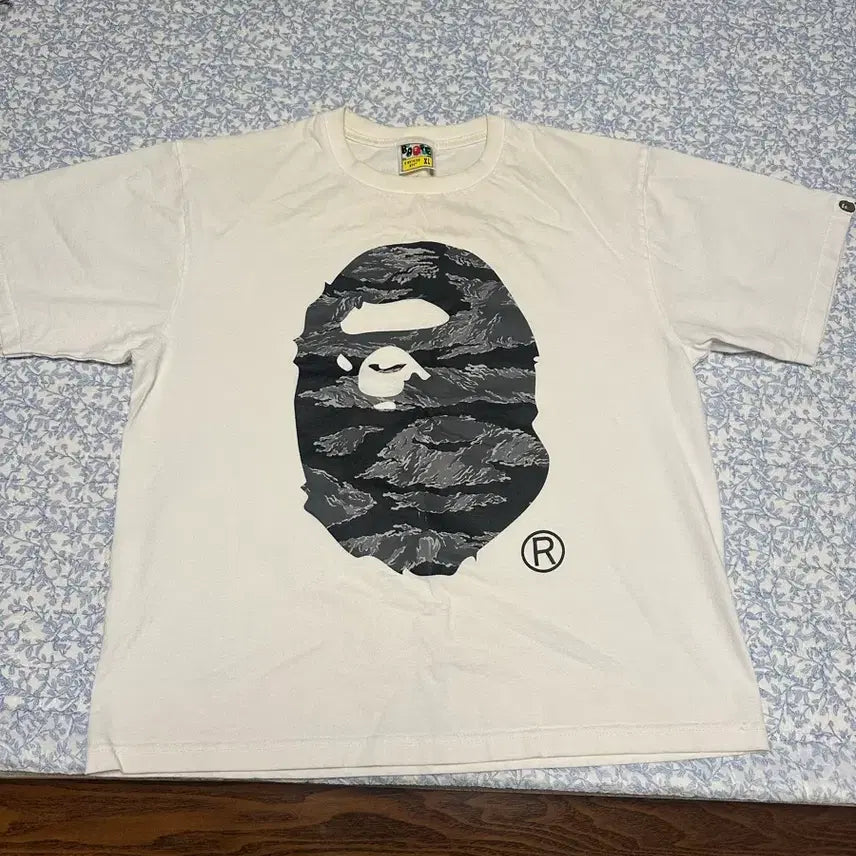 [BUNJANG] BAPE Big Ape Head T-Shirt XL White / 베이프 빅사루 티셔츠 xl 화이트