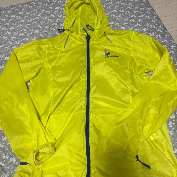 [BUNJANG] PL SPORTS Yellow Windbreaker 90 / PL SPORTS 옐로우 바람막이 90