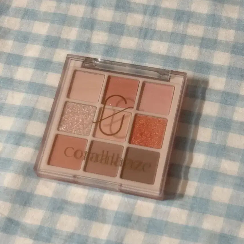 [BUNJANG] CoralHaze Flat Peach Eyeshadow Palette / 코랄헤이즈 플랫피치 섀도우 팔레트 팝니다