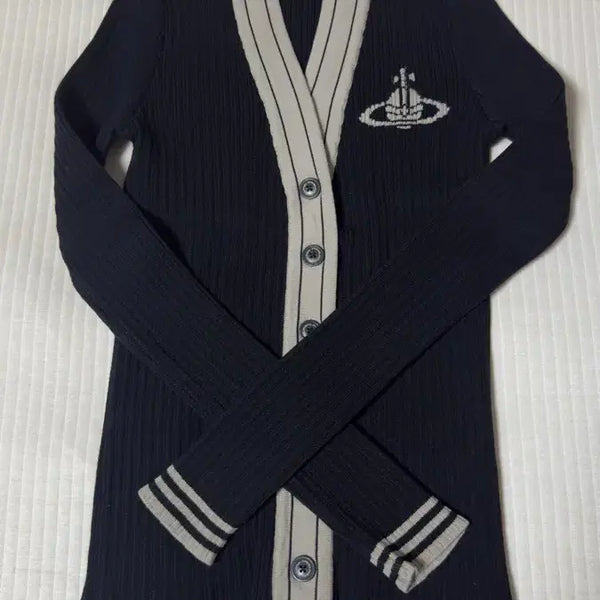 [BUNJANG] Vivienne Westwood Cardigan / 비비안웨스트우드 가디건