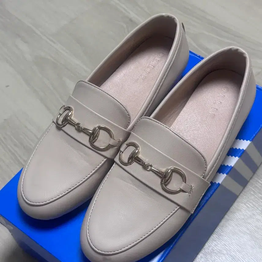 [BUNJANG] Beige Loafers Size 235 / 보세 로퍼 베이지 컬러 235사이즈(230-235추천)