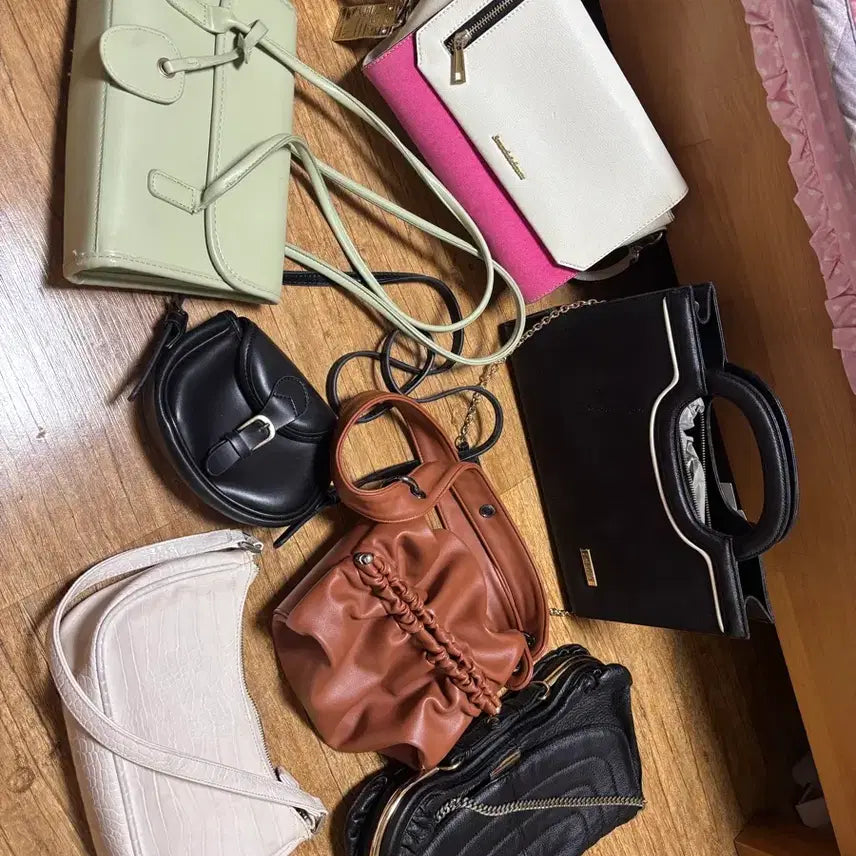 [BUNJANG] Women's Bag Bundle Set - Black Tote, Shoulder, Crossbody, Clutch / 여자가방 6개일괄판매+2개증정가능)검정 토트백 숄더백 크로스백 클러치백