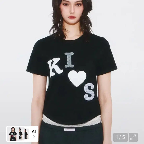 [BUNJANG] KIMS FRESH COTTON MARKET Kiss Logo Appliqué T-Shirt Black / 킴스 프레시 코튼 마켓 메시 키스 로고 아플리케 티셔츠 블랙