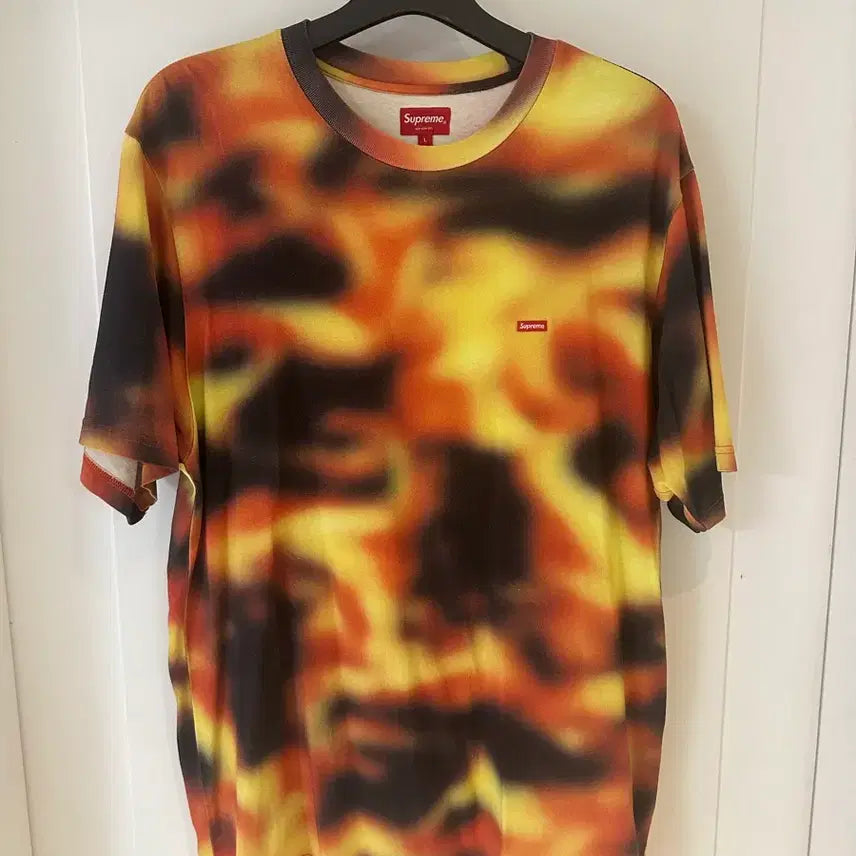 [BUNJANG] Supreme Flame Pattern Short-Sleeve T-Shirt L / 슈프림 불꽃 패턴 반팔티 L