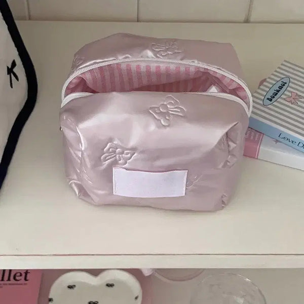 [BUNJANG] Presenthing Strawberry Bread Pouch / 프레젠띵 소품샵 딸기식빵 파우치