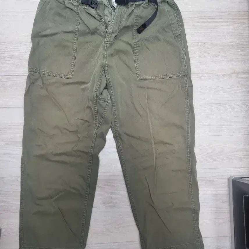 [BUNJANG] Gramicci Loose Tapered Olive L / 그라미치 루즈테이퍼드 올리브 L