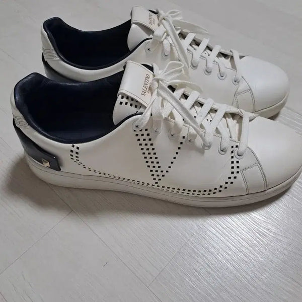 [BUNJANG] Valentino VLogo Backnet Sneakers White / 발렌티노 브이로고 백네트 스니커즈
