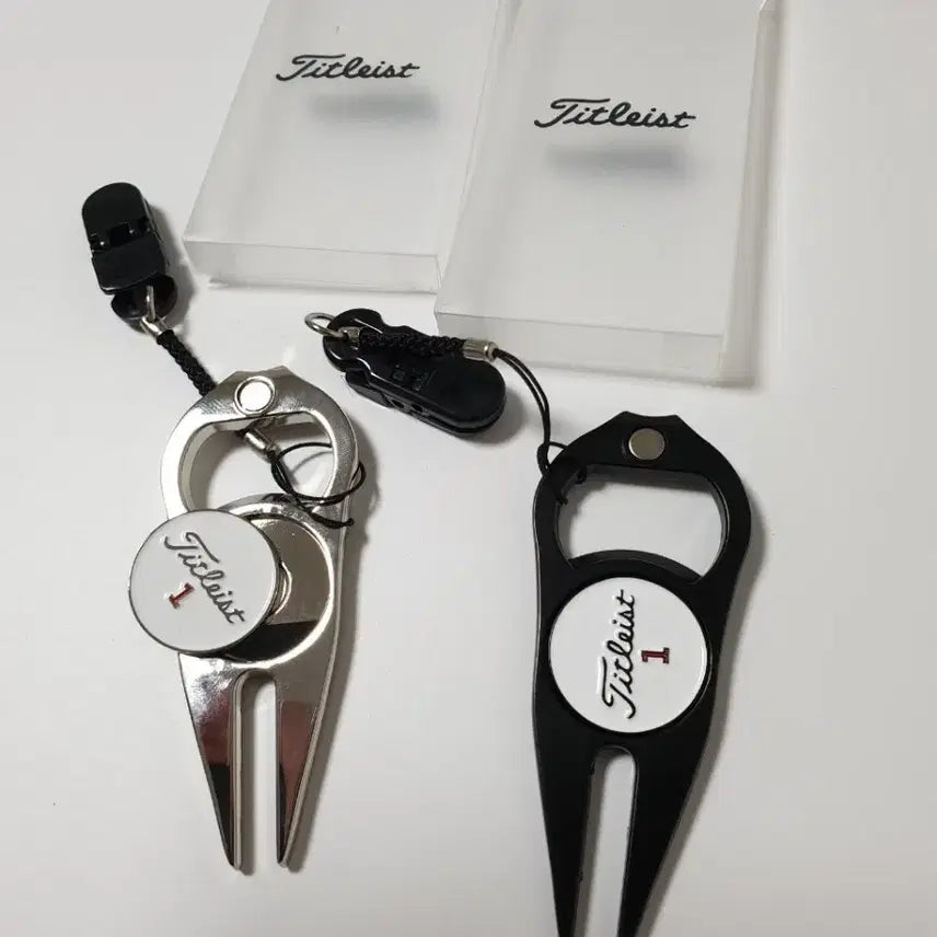 [BUNJANG] Titleist Ball Marker & Divot Tool / 골프 타이틀리스트 볼마커 그린 보수기 1개