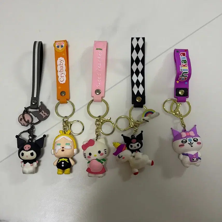 [BUNJANG] Hello Kitty Kuromi Unicorn Crayon Shin-chan Keychain Set / 키링 세트 헬로키티 쿠로미 유니콘 짱구 열쇠고리