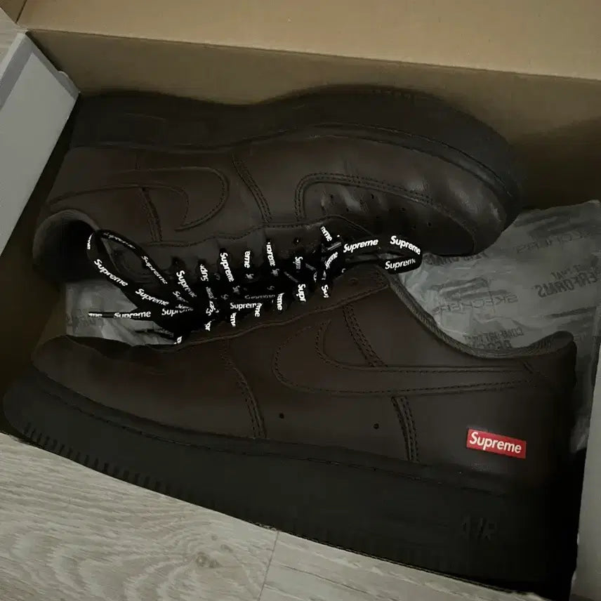 [BUNJANG] Nike x Supreme Air Force 1 Low Baroque Brown / 나이키 x 슈프림 에어포스 1 로우 바로크 브라운 (255)