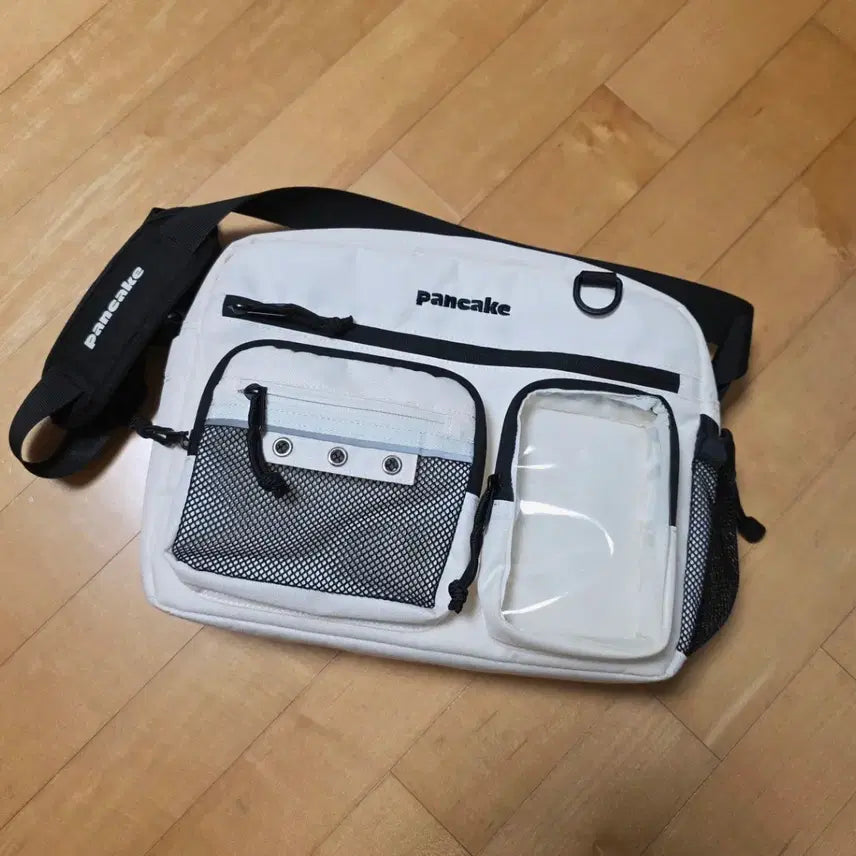 [BUNJANG] Pancake New Deokjil Crossbag Cream / 팬케이크 덕질가방 뉴 덕질크로스백 크림 이타백 크로스백 콘서트백