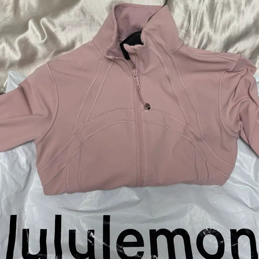 [BUNJANG] Lululemon Align Cropped Define Jacket Pink Size 4 / 룰루레몬 크롭 디파인 자켓 핑크 사이즈 4