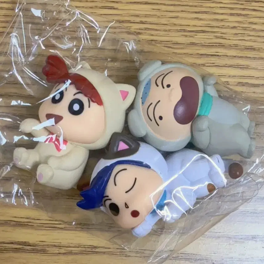 [BUNJANG] Crayon Shin-chan Cat Costume Cosplay Gacha Figure Set / 짱구는 못말려 고양이 옷 코스프레 피규어 가챠 3종 세트