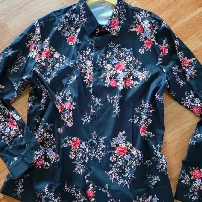 [BUNJANG] Floral Pattern Shirt L / 플라워 패턴 셔츠 L (95%폴리에스터, 5%스판덱스)