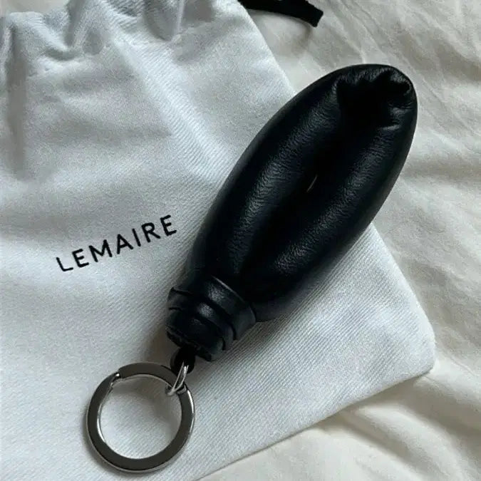 [BUNJANG] Lemaire Wadded Leather Key Holder Black / 르메르 워디드 키 홀더 블랙 (양가죽)