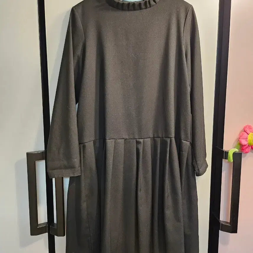 [BUNJANG] Black Pleated Hem Dress / 블랙 밑단 플리츠 원피스