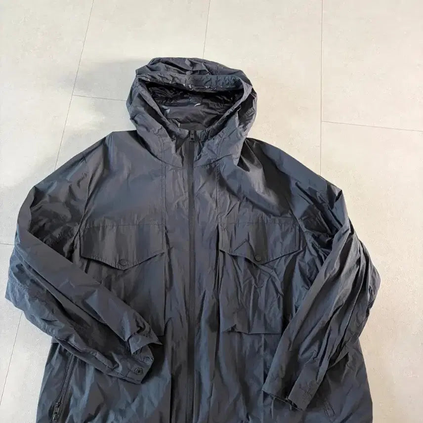 [BUNJANG] Moncler Rosanier Windbreaker Charcoal Size 5 (110) / 몽클레어 로자니어 바람막이 5 (110) 실착3회