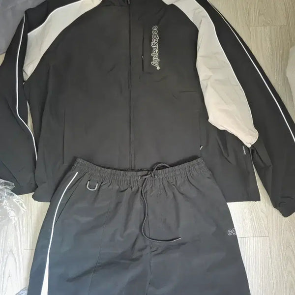[BUNJANG] CODE GRAPHY Authentic Windbreaker Shorts Setup (105 Size) / 코드그라피 정품 바람막이 반바지 셋업 105사이즈