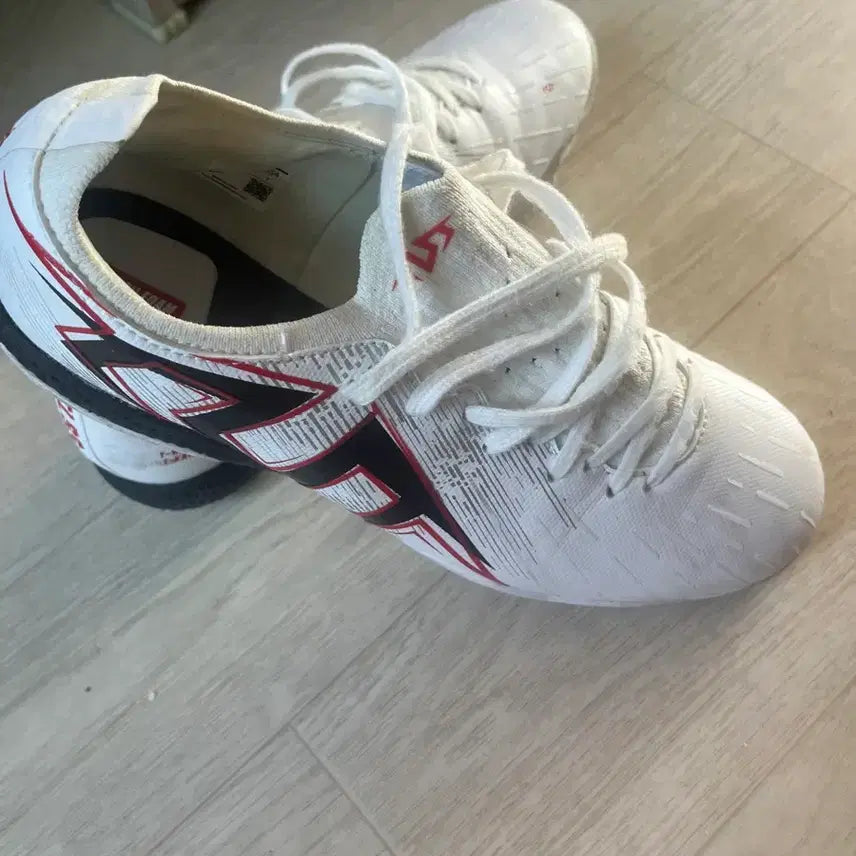 [BUNJANG] Tactension TLSS Striker 711 TF Futsal Shoes (250mm) / 택텐션 TLSS 스트라이커 711 TF 풋살화250