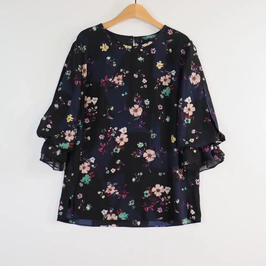 [BUNJANG] Crocodile Navy Floral Chiffon Blouse - Size 100 / CROCODILE 플라워 쉬폰 블라우스 100 네이비 플라워