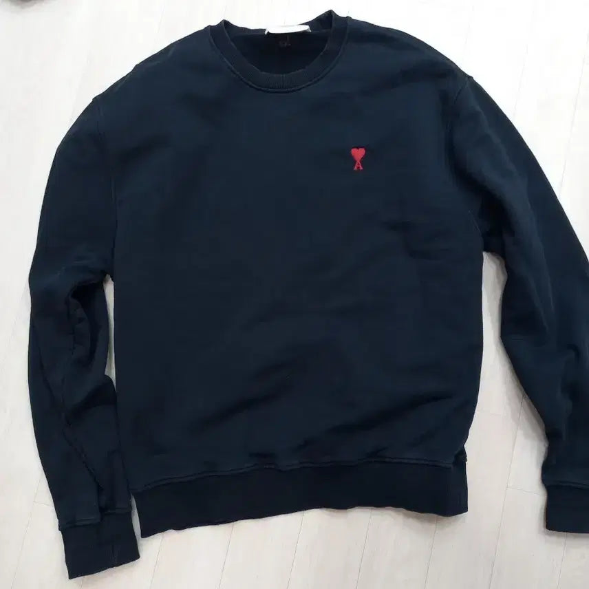 [BUNJANG] Ami Red Heart Embroidered Sweatshirt XL / 아미 맨투맨 블랙 레드 하트 xl