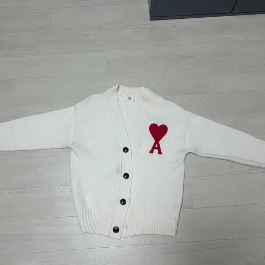 [BUNJANG] AMI Big Logo Cardigan / 아미 빅로고 가디건