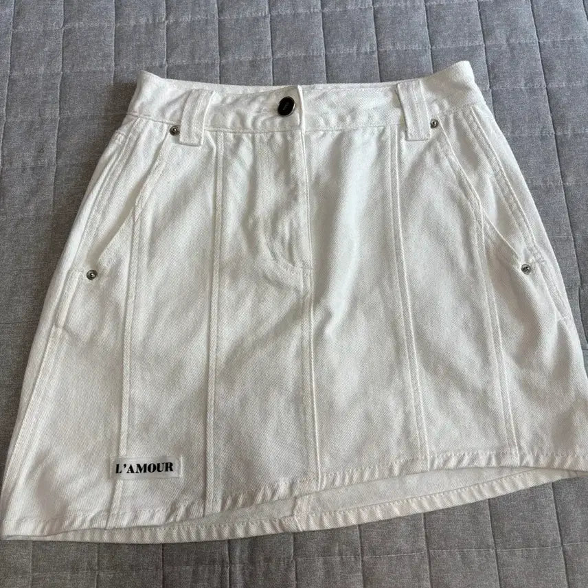 [BUNJANG] Ozzyssec Con Skirt White 44 Size / 오즈세컨 스커트 61 (44사이즈)