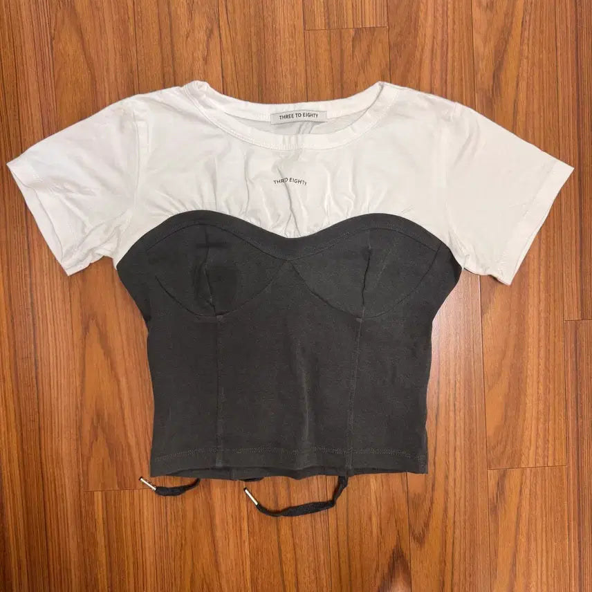 [BUNJANG] 32 Degrees Corset Layered T-Shirt (Charcoal) / 쓰리투에이티 코르셋 레이어드 티셔츠(차콜)