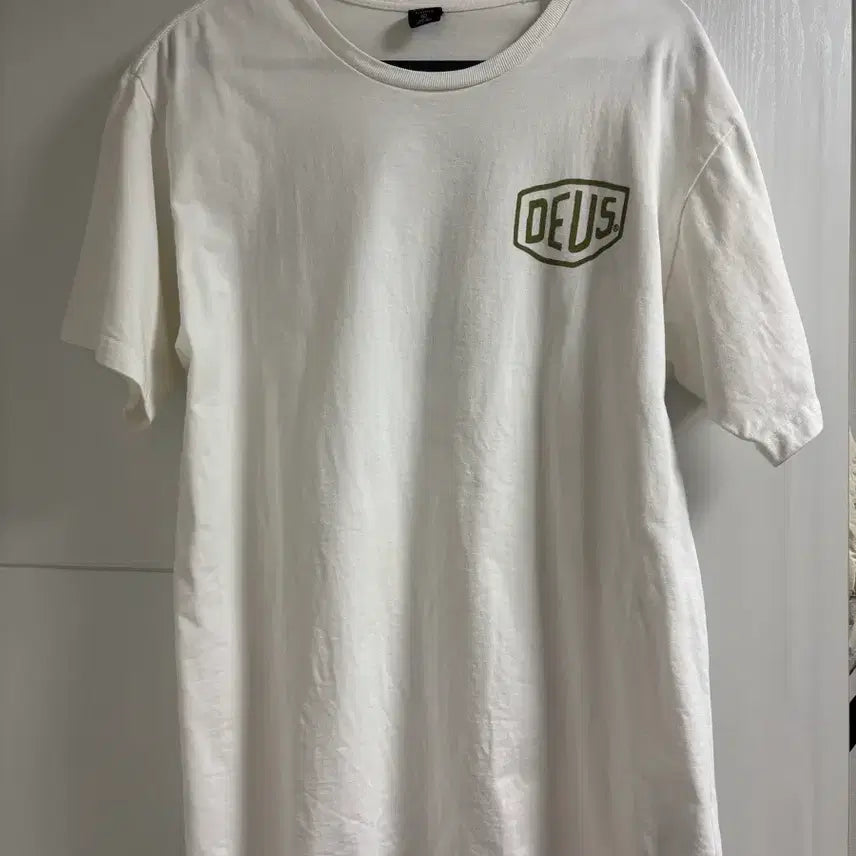 [BUNJANG] Deus Ex Machina Seoul Samcheong College T-Shirt White L / 데우스 서울 삼청 콜리지 반팔티 화이트 L