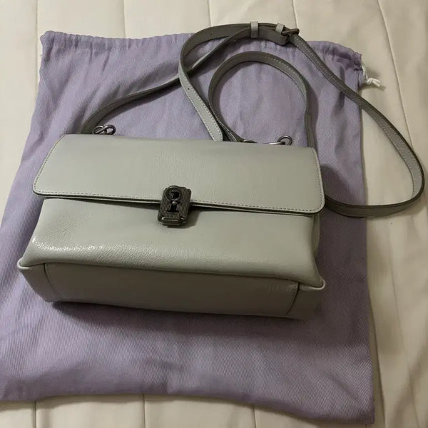 [BUNJANG] Vunque Baguette Bag Small Light Grey Shoulder Bag / 분크 바게트백 스몰 라이트그레이 숄더백