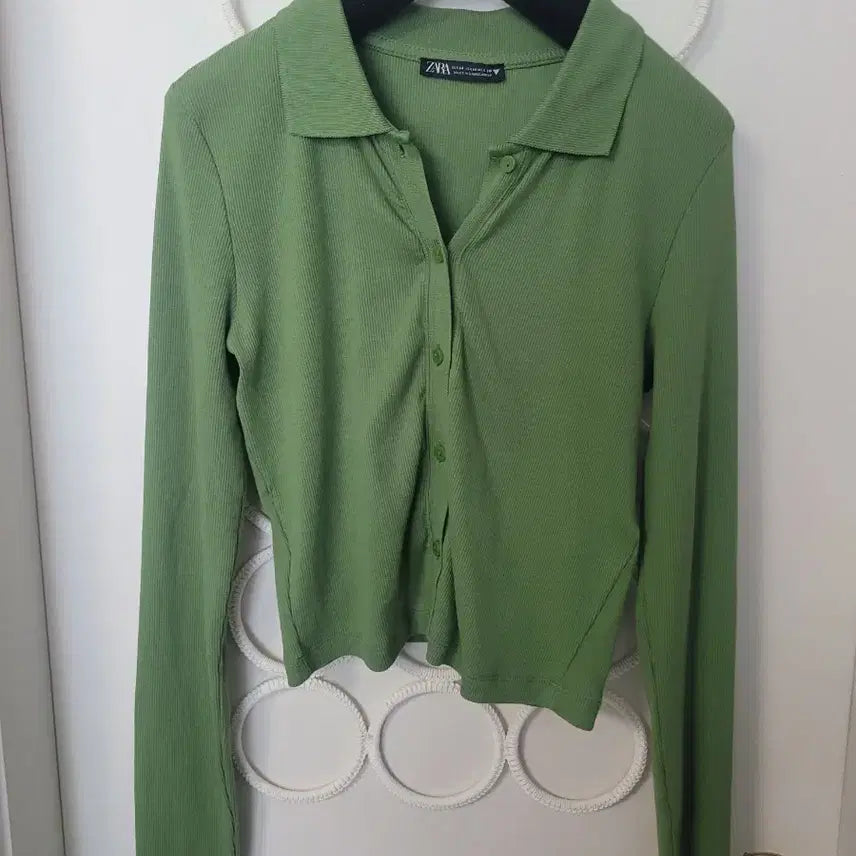[BUNJANG] ZARA Ribbed Collar Long Sleeve T-Shirt Green / ZARA 골지 카라 긴팔 티셔츠 그린