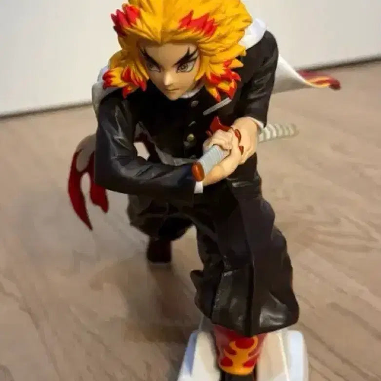 [BUNJANG] Kimetsu no Yaiba Kyojuro Rengoku Maximatic Figure / 급처 반택포 2) 귀멸의칼날 렌고쿠 쿄쥬로 맥시매틱 피규어