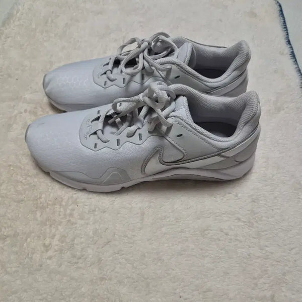 [BUNJANG] Nike Women's Sneakers / 나이키 여성 운동화