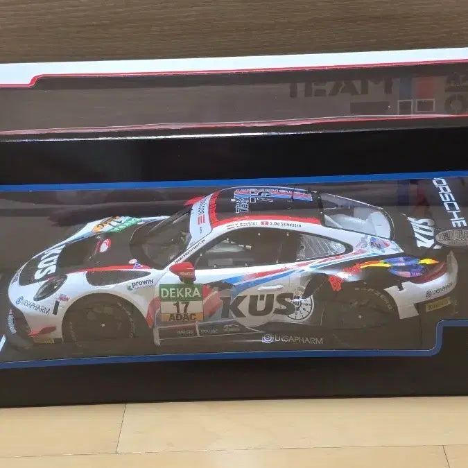 [BUNJANG] 1:18 IXO Limited Edition Porsche GT3 R Diecast Model / 1:18 IXO 리미티드에디션 포르쉐 GT3 R 다이캐스트