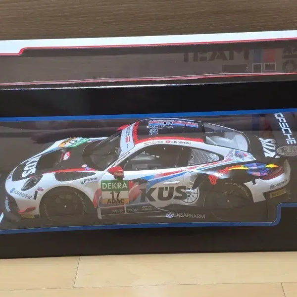 [BUNJANG] 1:18 IXO Limited Edition Porsche GT3 R Diecast Model / 1:18 IXO 리미티드에디션 포르쉐 GT3 R 다이캐스트