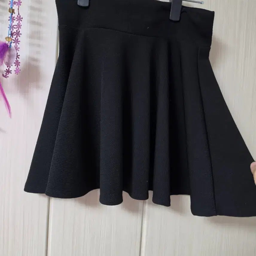 [BUNJANG] Black Flare Waist-Banding Mini Skirt / 블랙 플레어 허리밴딩 미니스커트