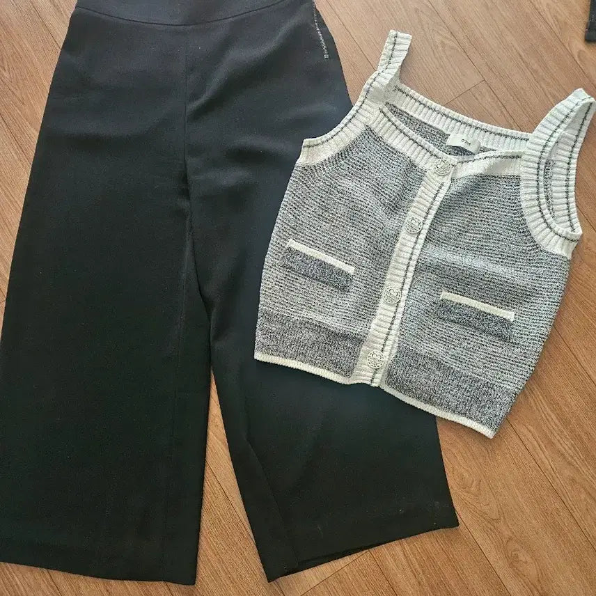 [BUNJANG] Ozseeken + Sisley Sleeveless Top and Wide Pants Set / 오즈세컨 +시슬리 럭키슈에뜨 시스템 보브 에고이스트 지컷