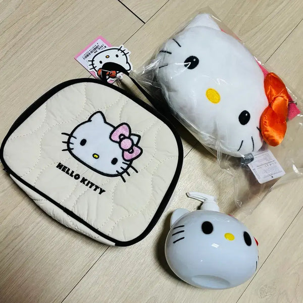 [BUNJANG] Hello Kitty Pouch, Plush Bag, and Pump Dispenser Container Set / 헬로키티 파우치 + 인형 가방 + 펌프 디스펜서 용기 세트