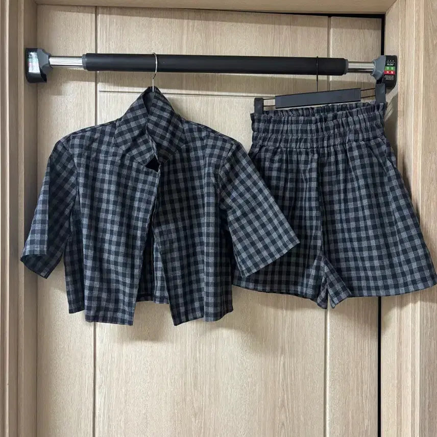 [BUNJANG] Black Checkered Jacket and Shorts Set / 블랙 체크자켓 반바지 세트