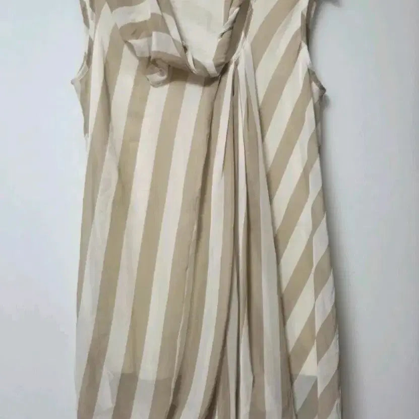 [BUNJANG] The Izzat Stripe Blouse / 더아이잗- 스트라이프 블라우스