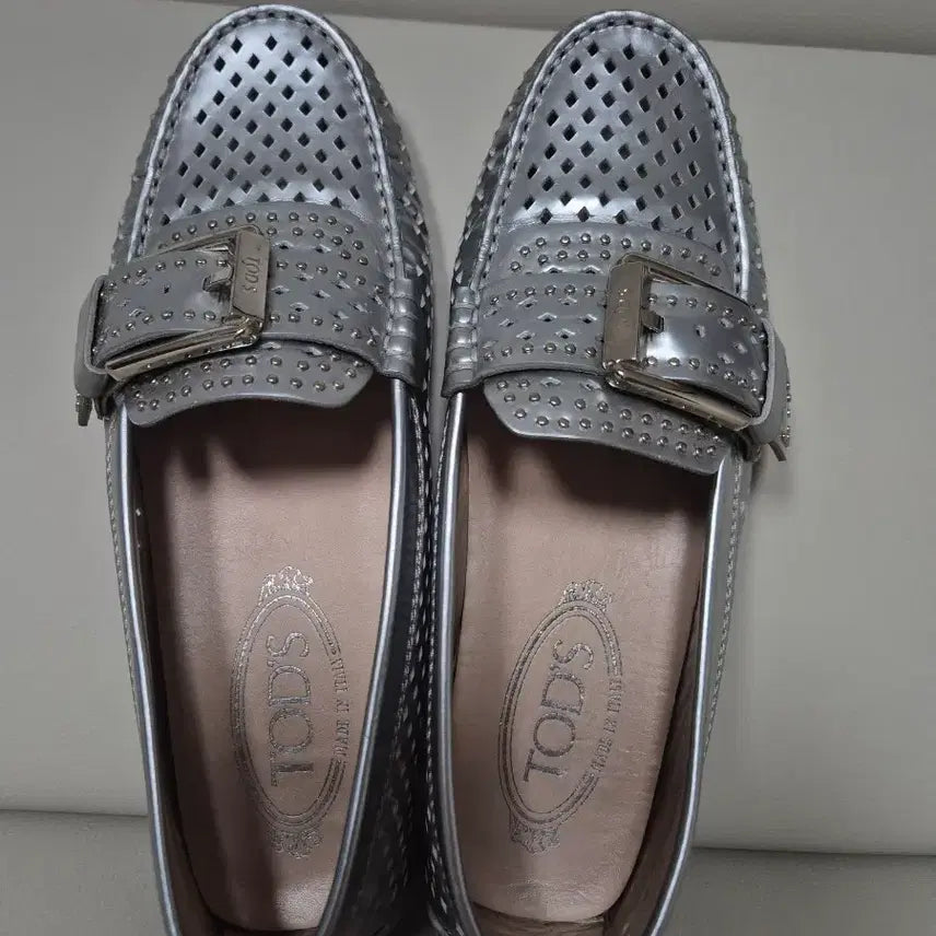 [BUNJANG] Tod's Silver Loafers Size 35 1/2 / 토즈 실버 로퍼 35 1/2