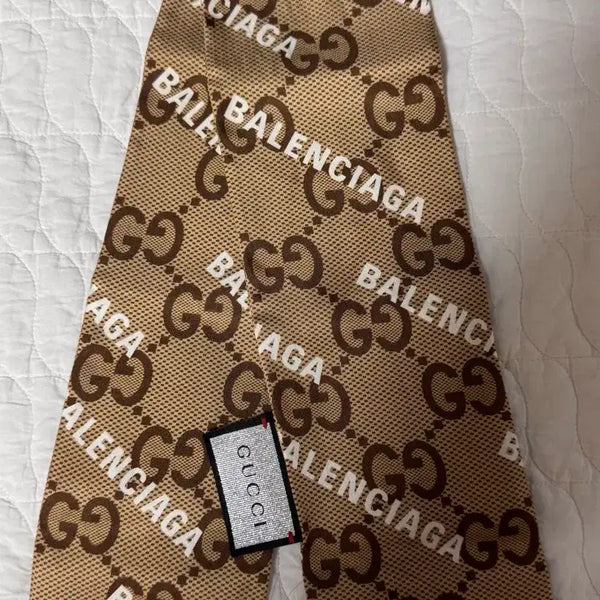 [BUNJANG] Gucci x Balenciaga The Hacker Project GG Supreme Neck Bow Scarf / 구찌와 발렌시아가의협업 컬렉션인 더 해커 프로젝트스카프