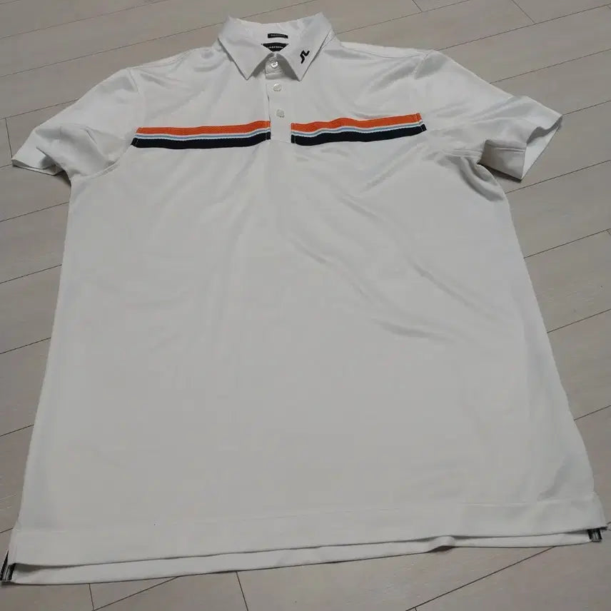[BUNJANG] J.Lindeberg White Golf Short Sleeve T-Shirt (L) / J.LINDEBERG의 화이트 골프 반팔 티셔츠L