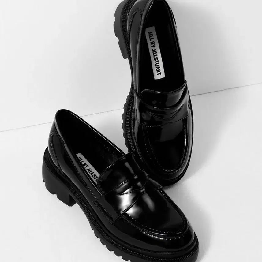 [BUNJANG] JILLSTUART Patent Loafers / 질스튜어트 페이턴트 로퍼 38