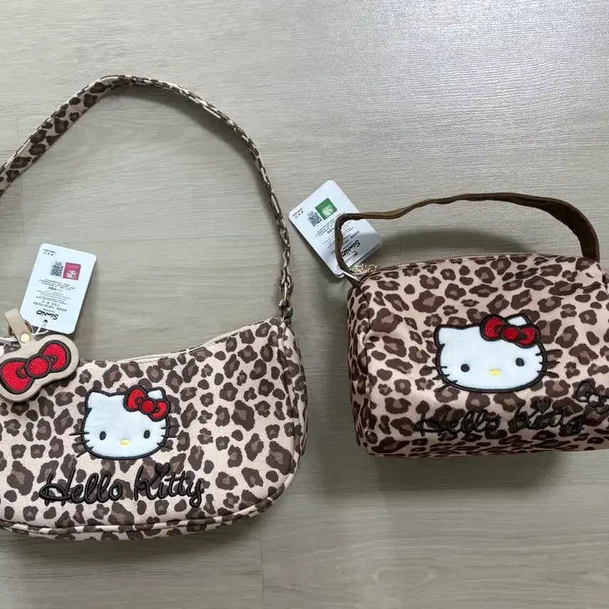 [BUNJANG] Sanrio Hello Kitty Leopard Pattern Shoulder Bag & Pouch Set / 산리오 헬로키티 레오파드 호피 패턴 숄더백, 파우치 새상품