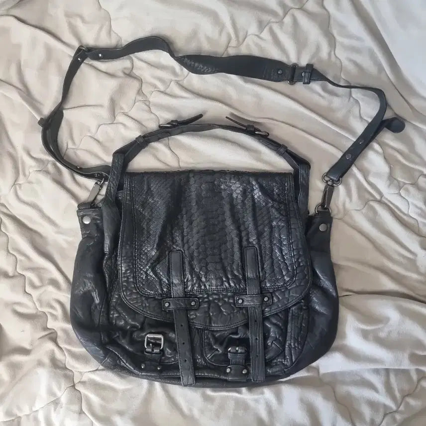 [BUNJANG] Heellynthus Sheepskin & Snakeskin Crossbody Bag / (새상품)힐리앤서스 양가죽+뱀피 크로스백 65만원